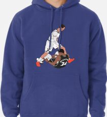 Mario Hezonja tritt über Giannis Antetokounmpo Hoodie