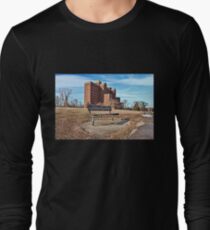Forgotten Building and Bench Long Sleeve T-Shirt
