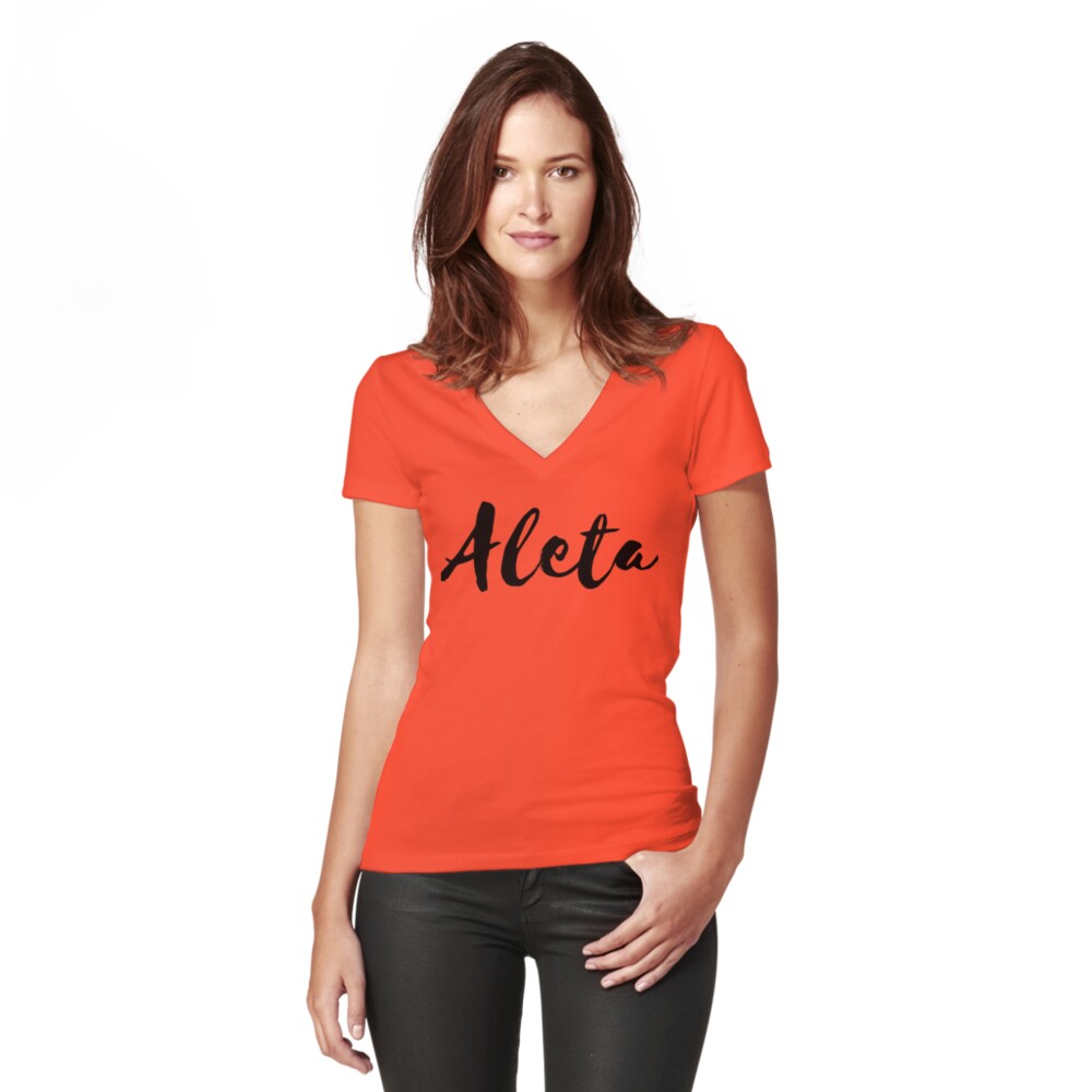 Mr Named Women's Fitted Scoop Neck T-Shirts Basic Black Collection. Aleta