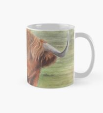The magpie and the highland cow Classic Mug