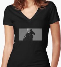 N a g a // 5 Shirt mit V-Ausschnitt