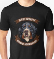 Berner Sennenhund | Stolzer Besitzer von Bernese Mountaindog Slim Fit T-Shirt