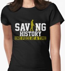 Metal detector muck fishing Women's Fitted T-Shirt