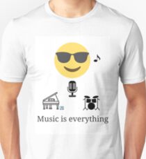 Music is everthing Slim Fit T-Shirt