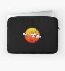 Star Empire Battle Cruiser D7 Flyby - Dark Laptop Sleeve