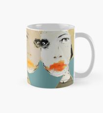 « devant la fenêtre » Mug