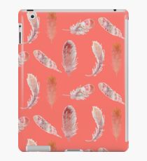 Living Coral - Pantone-Farbe des Jahres 2019 | Böhmische Federn iPad-Hülle & Skin