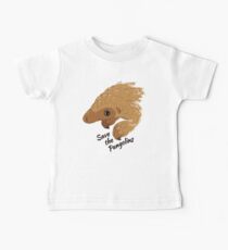 Speichern Sie die Pangolins - Baby Pangolin Baby T-Shirt