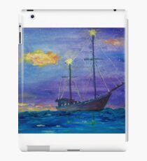 Single Boat On Moonlit Waters iPad-Hülle & Klebefolie