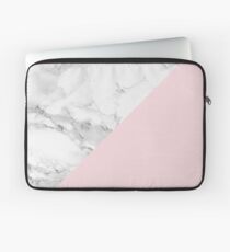 Marmor + rosa Pastellfarbe. Klassische Geometrie. Laptoptasche