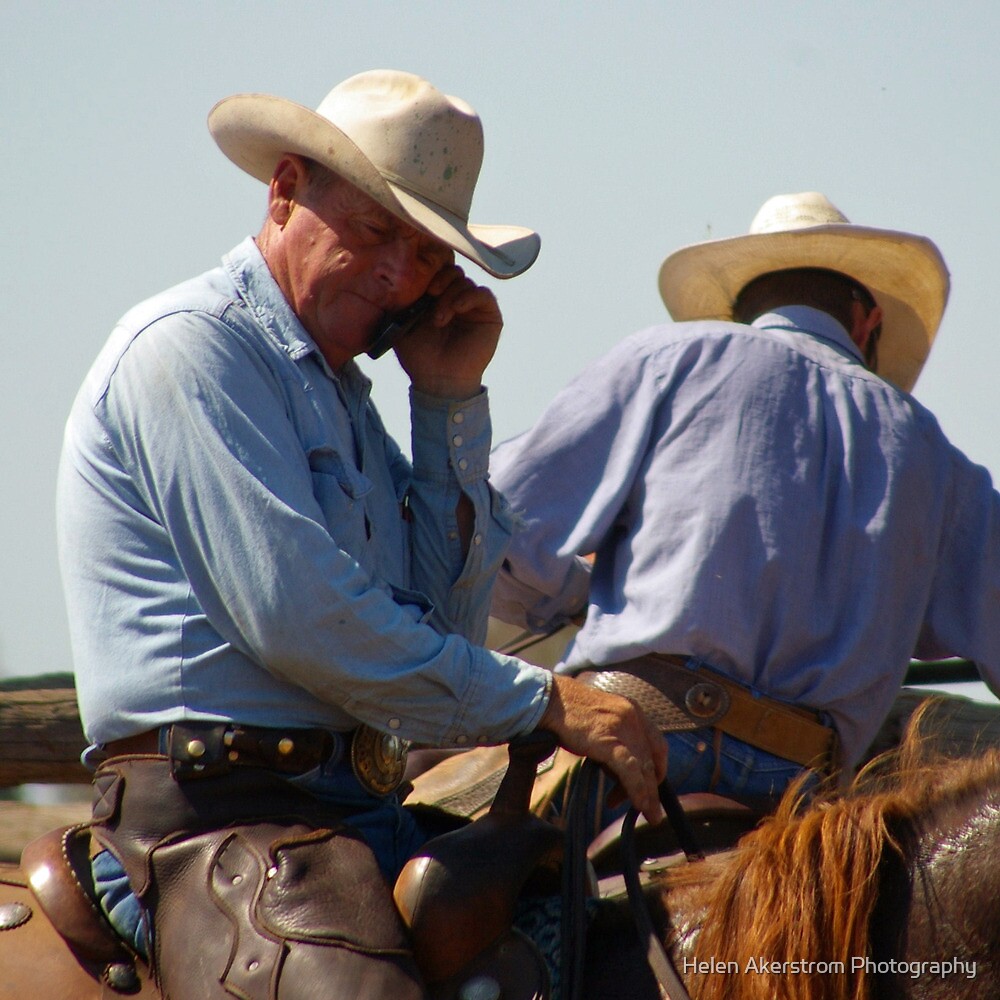 Техасский ковбой песня. Modern Cowboy. Ковбои наггетсы Техас. Паук в Техасе и ковбой. Ковбой сидит спиной в салуне.
