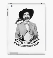 Vinilo o funda para iPad Groucho Marx Military Intelligence
