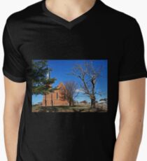 St Peters Anglican Church Men's V-Neck T-Shirt