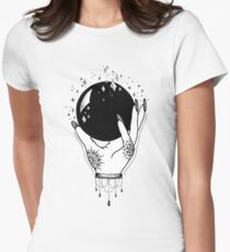 Kristallkugel Tailliertes T-Shirt für Frauen