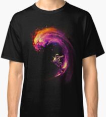 Surfen im Weltraum Classic T-Shirt