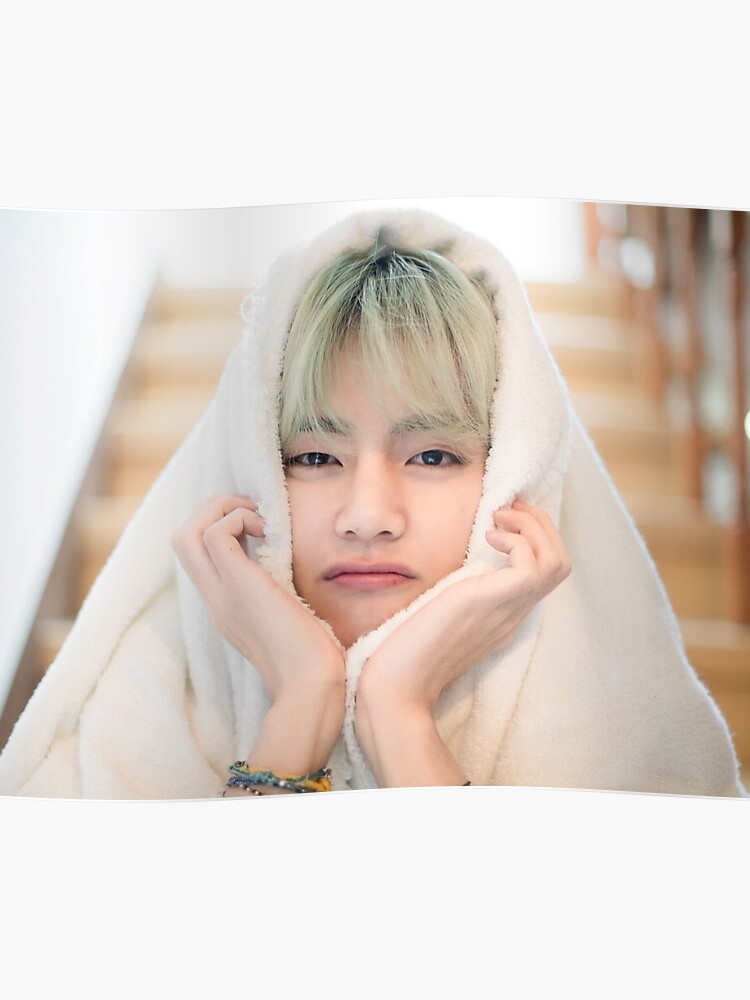 Close Up Bts V Kim Taehyung 2019 Solo Poster