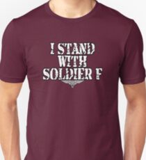 Camiseta ajustada Me paro con el soldado F Regimiento de paracaídas Solidaridad