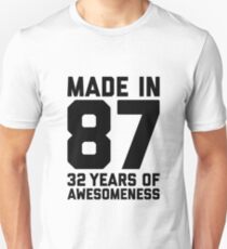 32nd Birthday Gift Adult Age 32 Year Old Men Women Mom Dad Slim Fit T-Shirt