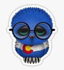 Nerdy Colorado Baby Eule auf einer Niederlassung Sticker