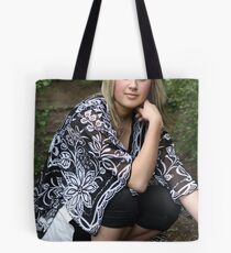 Modelling Tote Bag
