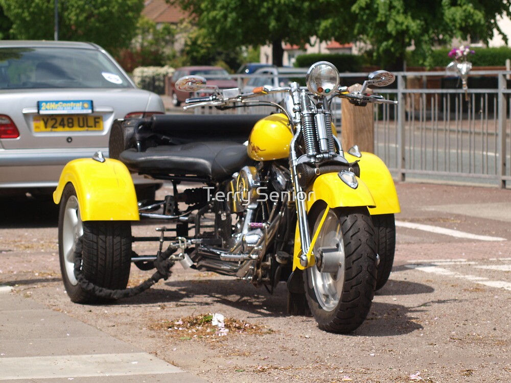 yellow trike motorcycle