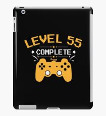 Gamer Shirt Level 55 Complete Gaming Birthday Gift Tee iPad-Hülle & Klebefolie