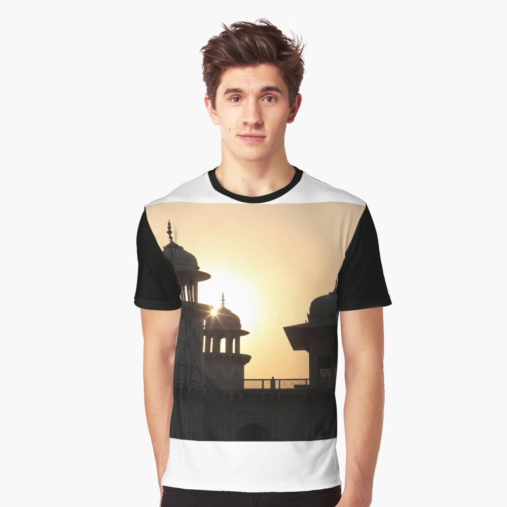 A Sunset Silhouette at the Itmad-ud-Daulah Mausoleum, Agra. Graphic T-Shirt