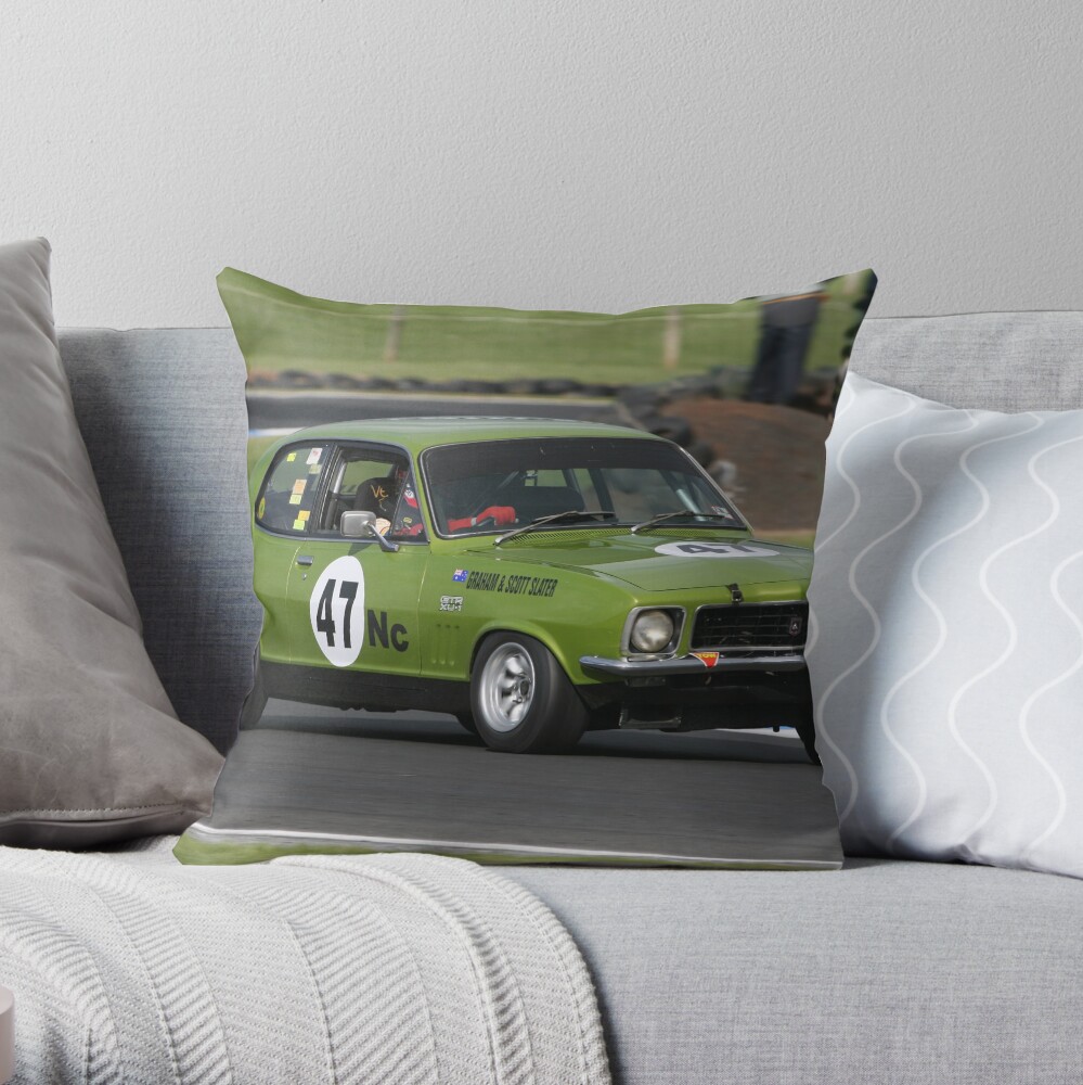 GTR-XU1 Throw Pillow