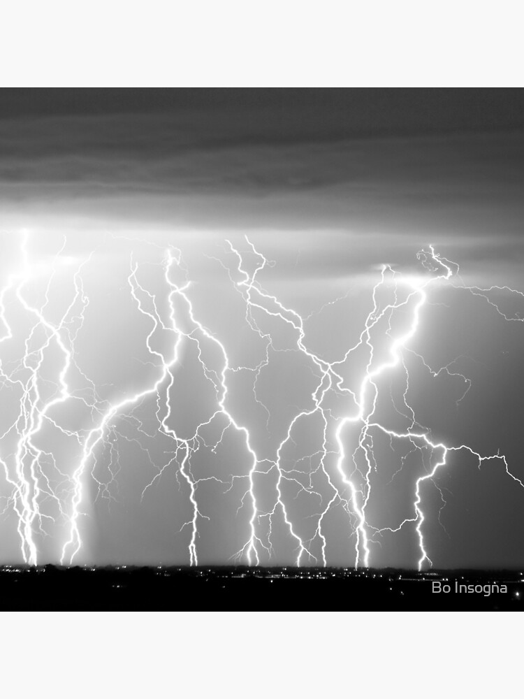 Eletric Skies in Black and White by mrbo