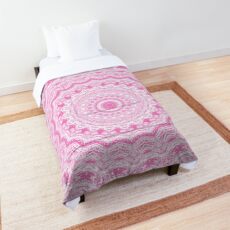 Pastellrosa Mandala. Tagesdecke