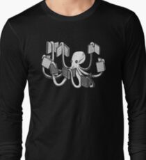 Mit Wissen bewaffnet Langarmshirt