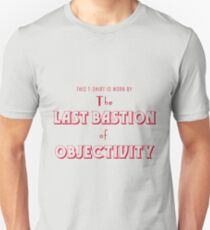 Letzte Bastion der Objektivität Slim Fit T-Shirt