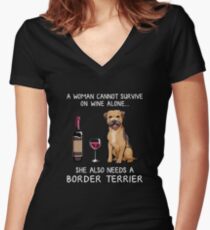 Border Terrier und Wein Funny Dog Tailliertes T-Shirt mit V-Ausschnitt