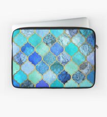Kobaltblau, Aqua & Gold Dekorative marokkanische Fliesenmuster Laptoptasche