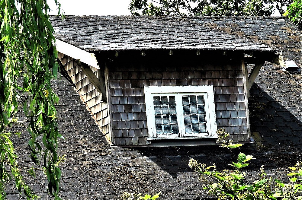 "Attic Window" by Lesliebc | Redbubble