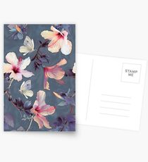 Schmetterlinge und Hibiskus-Blumen - ein gemaltes Muster Postkarten