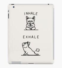 Einatmen Ausatmen Frenchie iPad-Hülle & Klebefolie