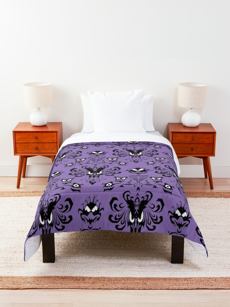 Alternate view of 999 Happy Haunts Comforter