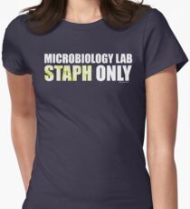 Camiseta entallada para mujer Laboratorio de Microbiología - Staph Only (Blanco / Verde)