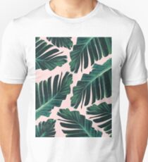 Tropische Blush Banana Leaves Dream # 1 #decor # Kunst Slim Fit T-Shirt