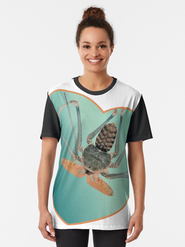 Alternate view of Amblypygi love - Acanthophrynus coronatus Graphic T-Shirt