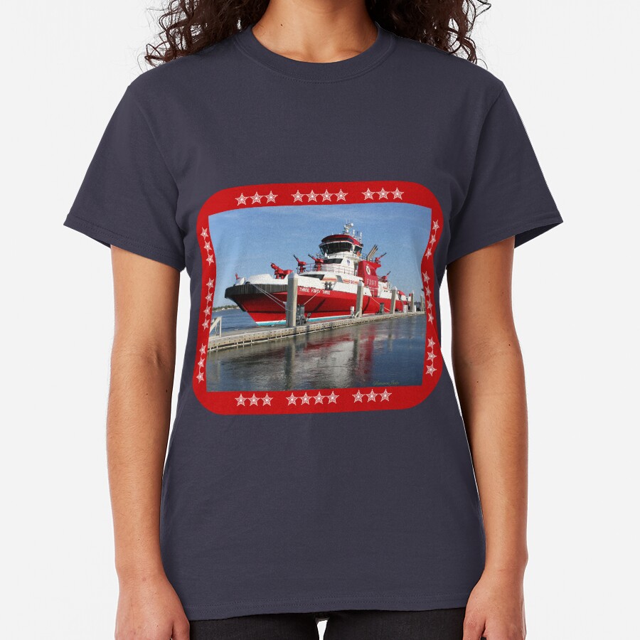 343 ~ FDNY’s New Fireboat on Route to New York Classic T-Shirt