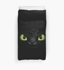 Toothless fiery eyes Duvet Cover