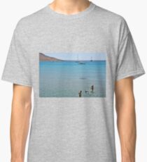 Swimming the dog Classic T-Shirt