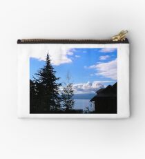 Lago Villarrica. Pucón - Chile. Studio Pouch