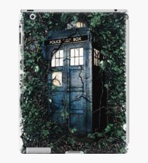 Police Box in The Garden Hoodie / T-shirt iPad Case/Skin
