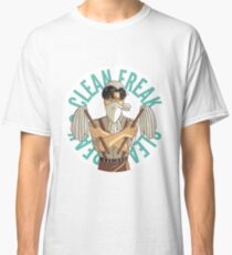 Levi button - Clean Freak Classic T-Shirt