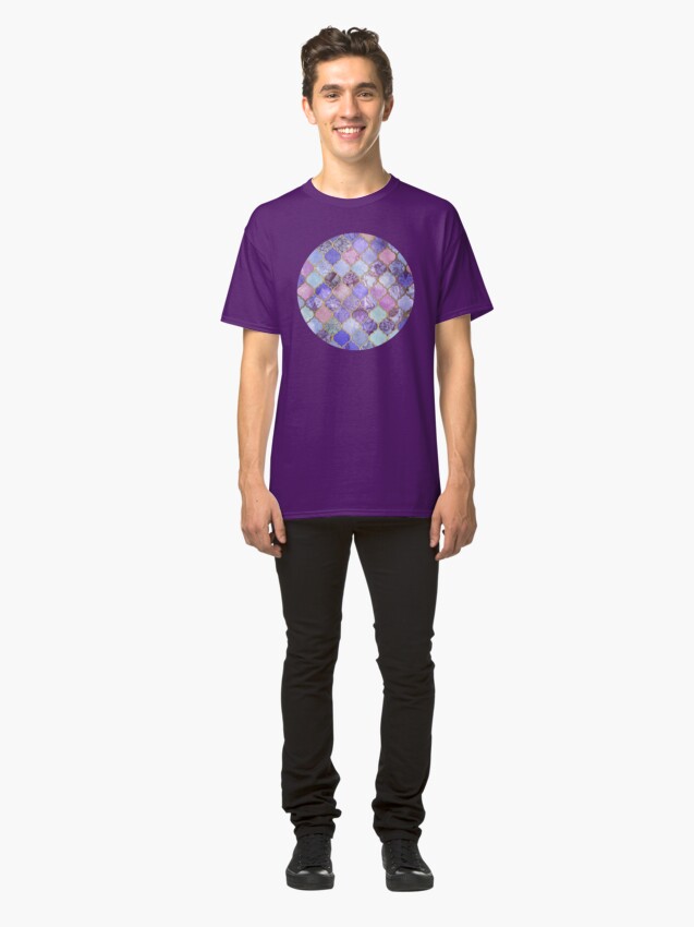 Alternative Ansicht von Königliches purpurrotes, malvenfarbenes u. Indigo-dekoratives marokkanisches Fliesen-Muster Classic T-Shirt