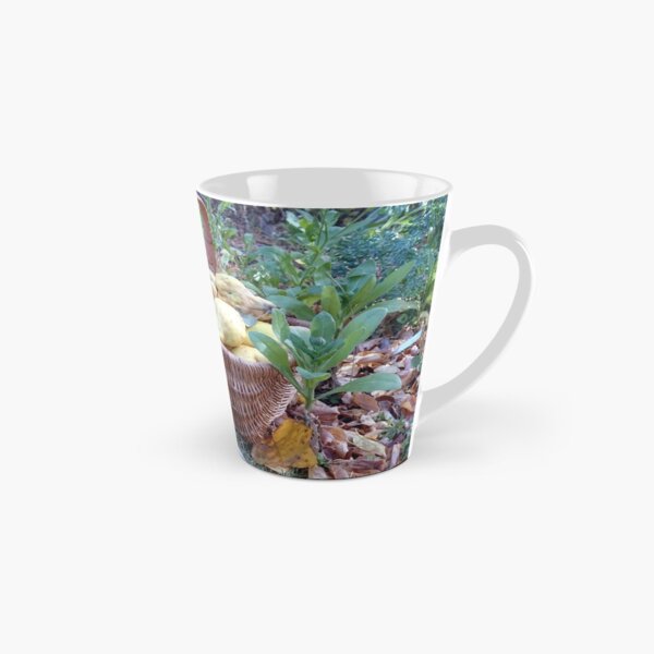 Quitten im Korb Tasse (konisch)