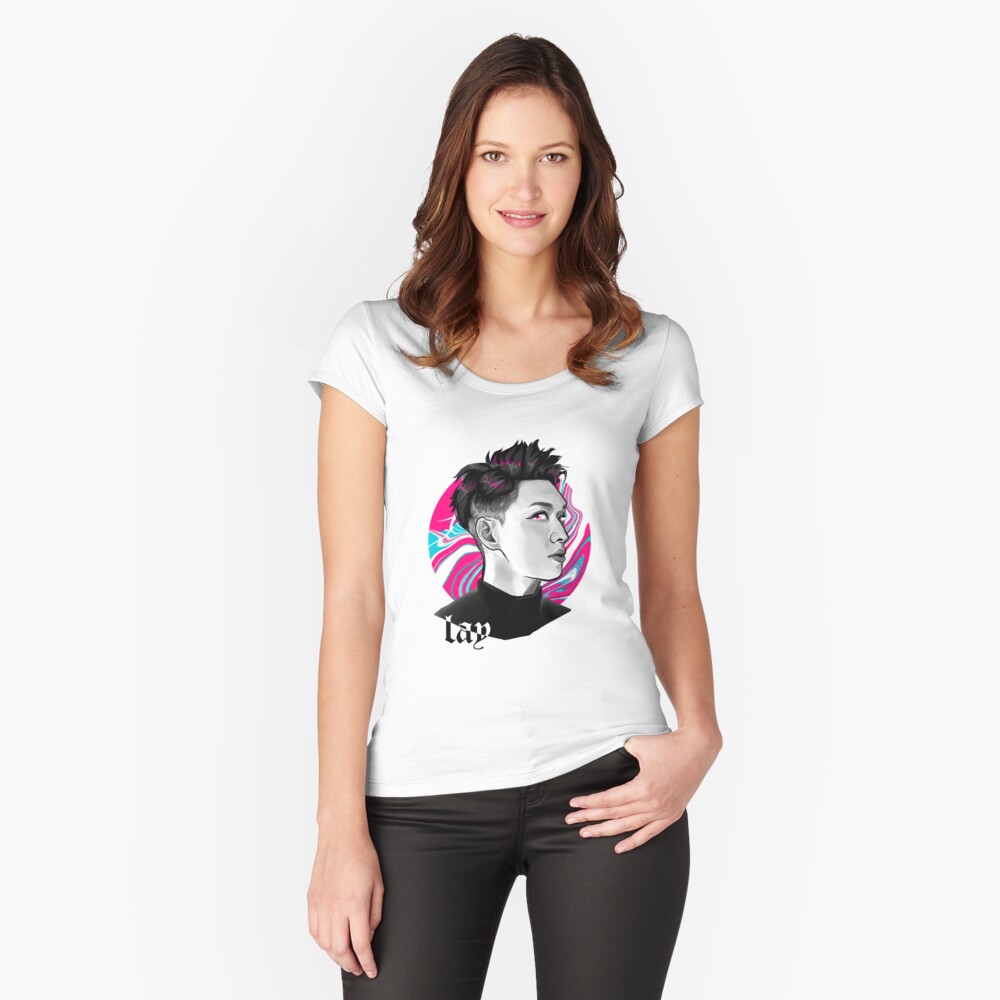 Lay electric kiss Camiseta entallada de cuello ancho